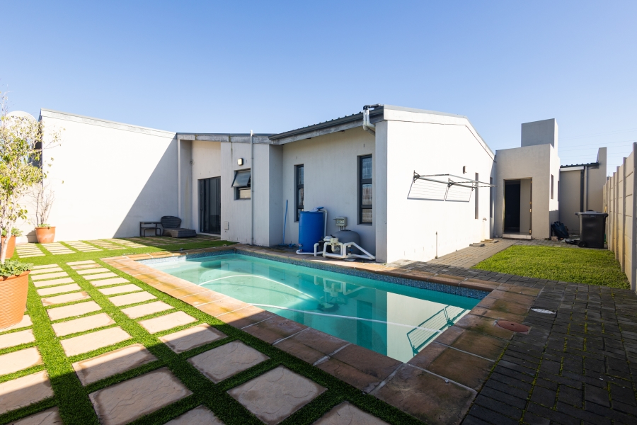 3 Bedroom Property for Sale in Marinda Park Western Cape